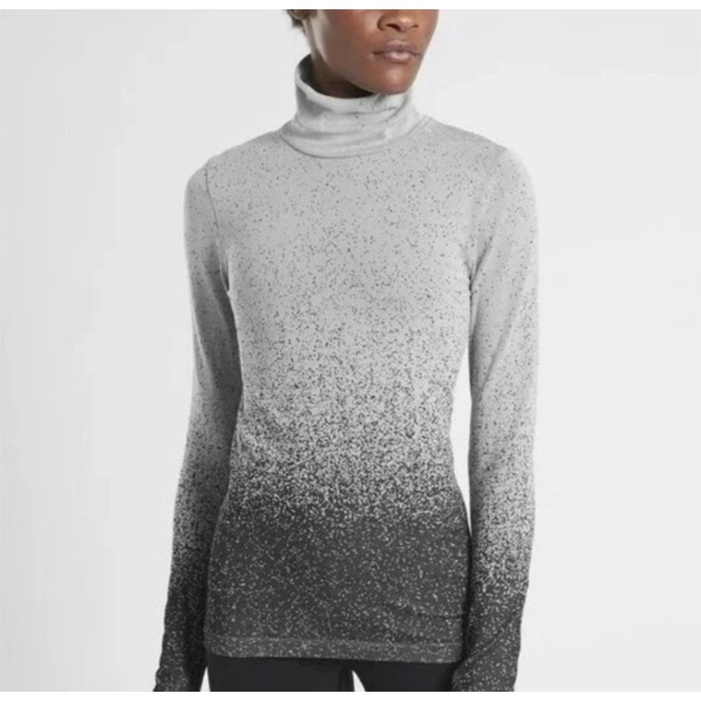 Athleta Flurry Blizzard Gradient Turtleneck Top in Black Heather Grey Medium